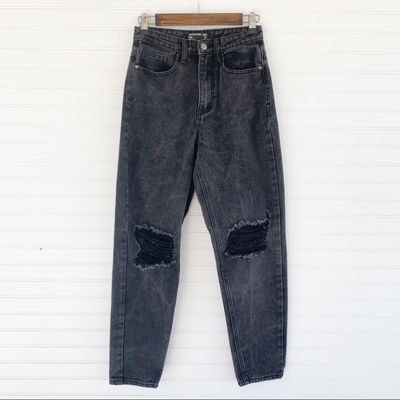 PRETTYLITTLETHING Black Distressed Mom Jeans Women’s Size 2 - Picture 1 of 9